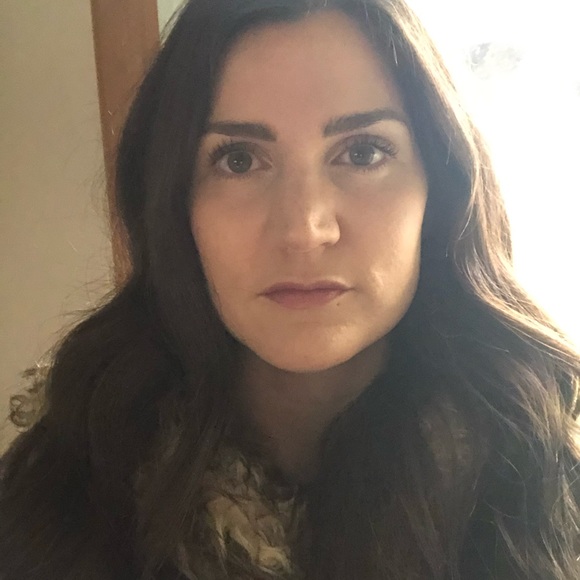 Meet your Posher, Megan - Picture 1 of 1